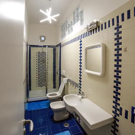 Camy House - De Vivo Realty Apartment