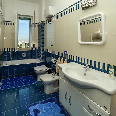 Camy House - De Vivo Realty 아파트 *