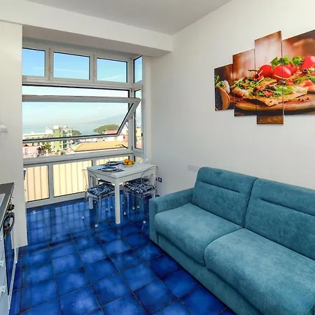 Camy House - De Vivo Realty Apartment