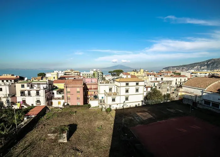 Camy House - De Vivo Realty Апартаменты *